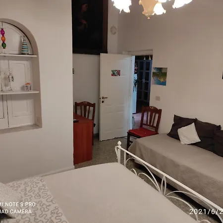 Enza Room's Coast Affittacamere Гостевой дом