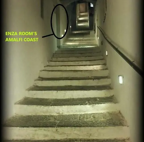 Enza Room's Coast بيت ضيافة 3*